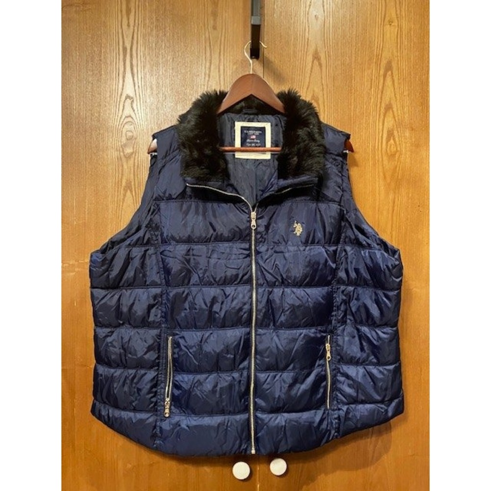 US Polo Assn Women's Navy Blue Puffer Vest Faux Fur Collar 3X